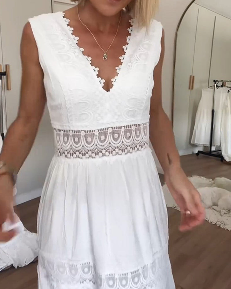 Charlotte™ | Robe d'été blanche avec encolure en V et dentelle romantique