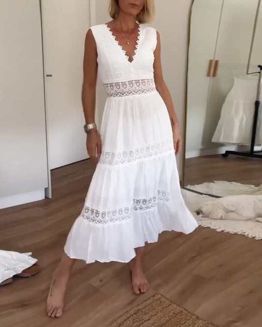 Charlotte™ | Robe d'été blanche avec encolure en V et dentelle romantique